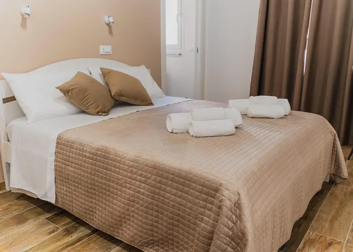 Bed & Breakfast Della Stazione *